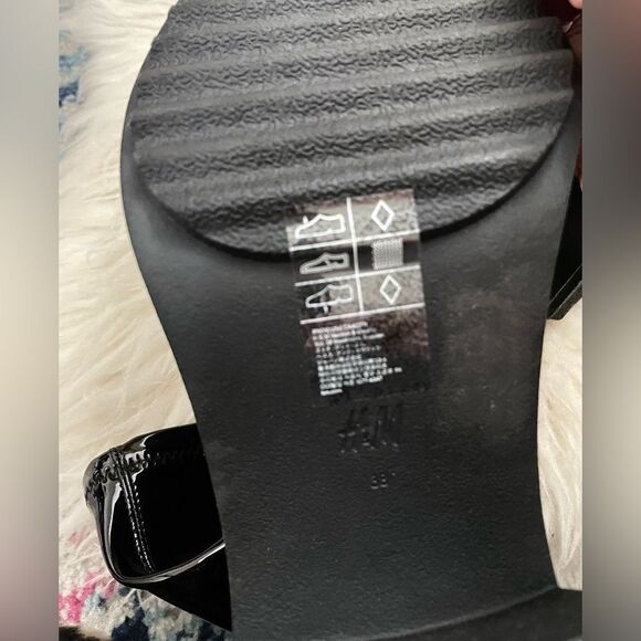 NWOT H&M Platform Boots Black Patent Chunky Heels Lug Sole US 7 EU38 - Picture 7 of 9